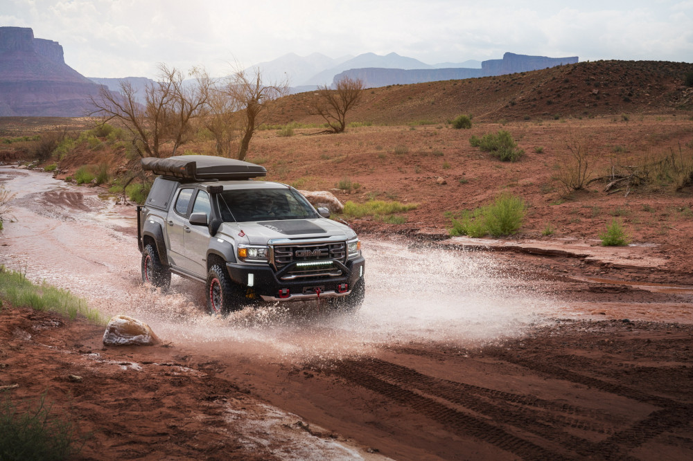 GMC Canyon AT4 OVRLANDX Off-Road Concept